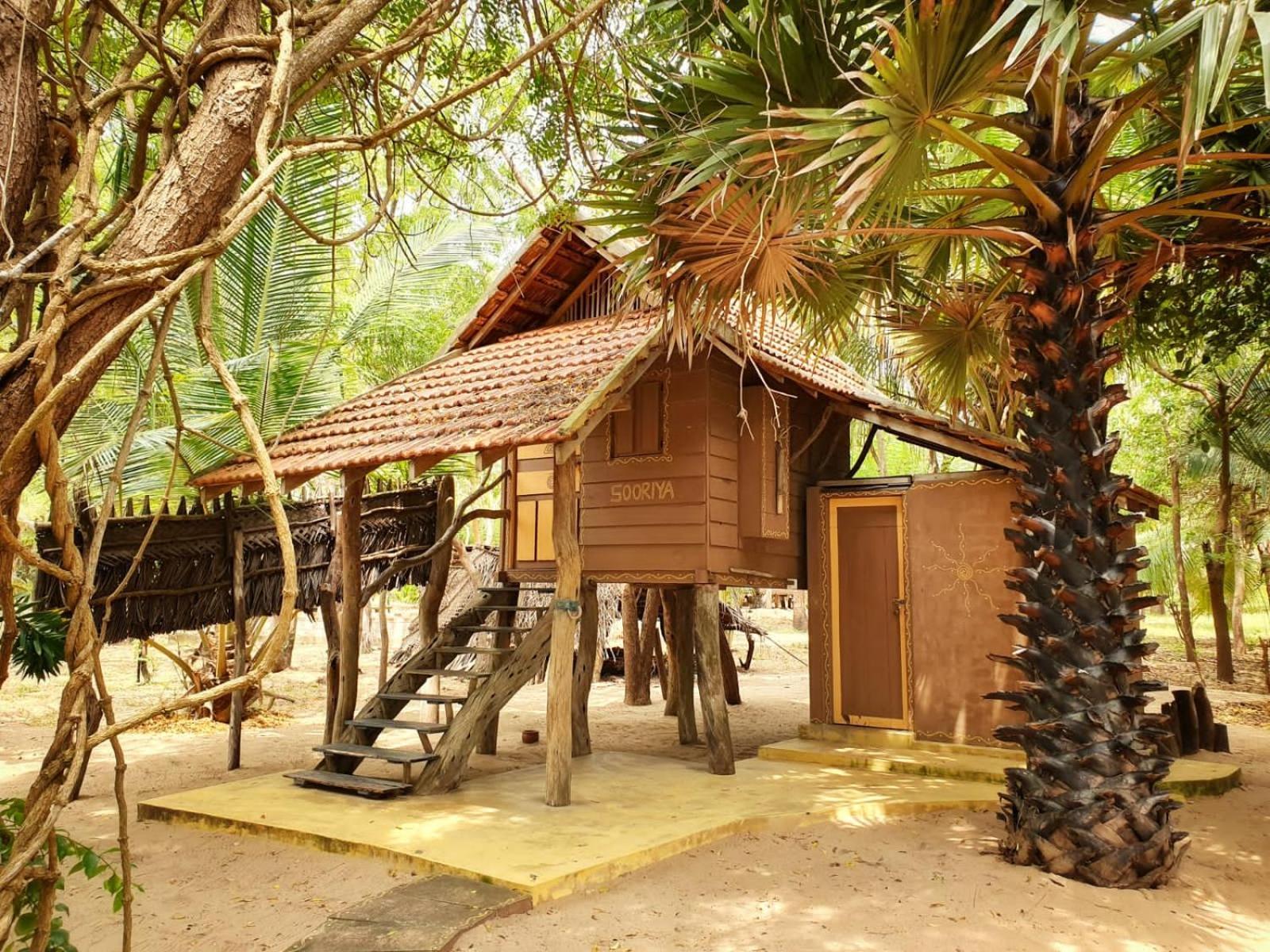 Light House Beach Hut Komari Exterior foto