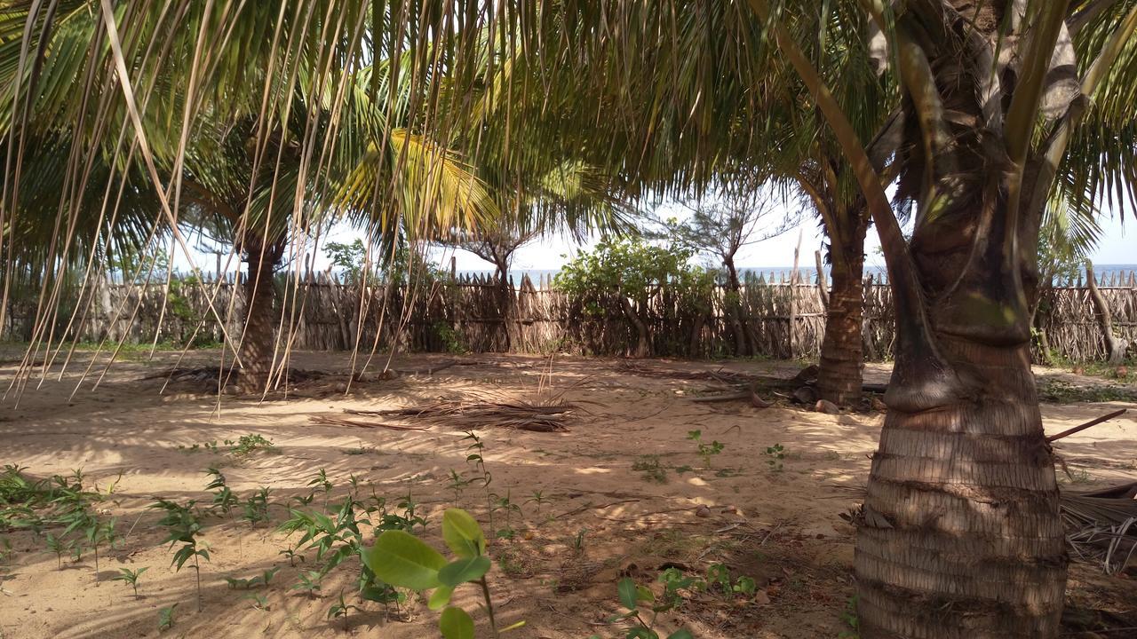 Light House Beach Hut Komari Exterior foto