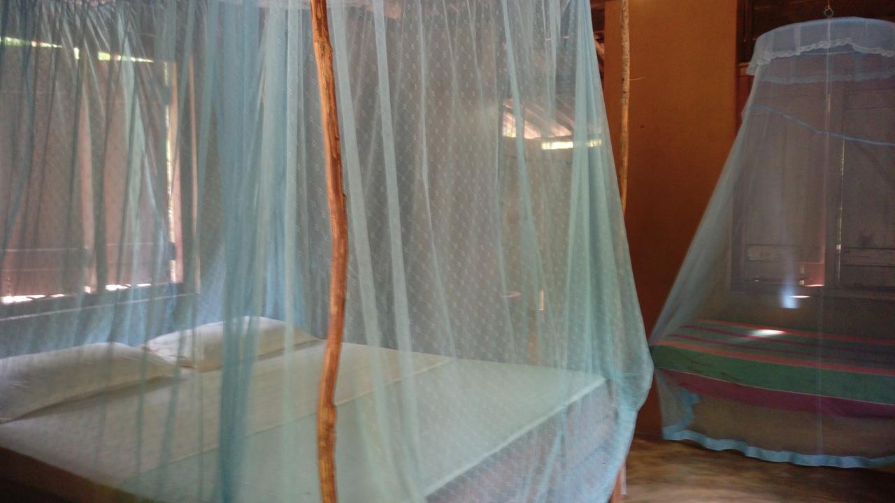 Light House Beach Hut Komari Exterior foto